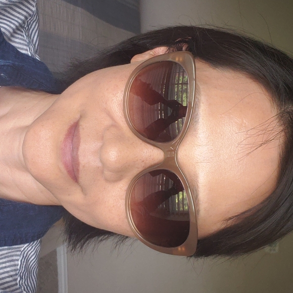 Burberry Women's Sunglasses - Picture 7 of 8